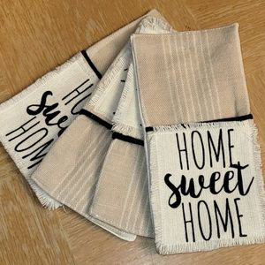 Set of 4 Mud Pie Farmhouse Napkins w/holder